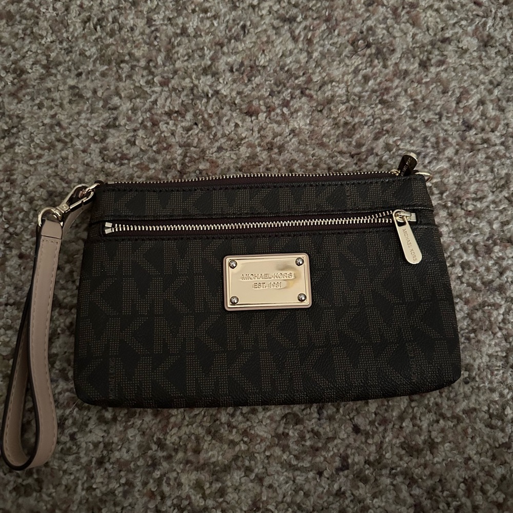 Michael Kors Wristlet